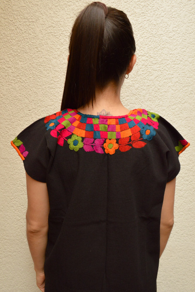 Embroidered Mexican Blouse | Black - Alebrije Huichol Mexican Folk art magiamexica.com