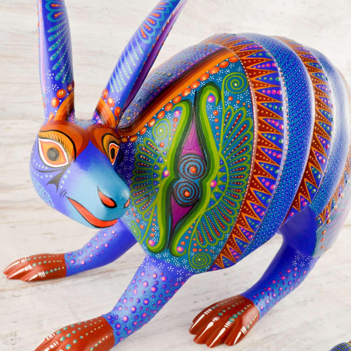 Armadillo Alebrije Oaxacan Wood Carving - Alebrije Huichol Mexican Folk art magiamexica.com