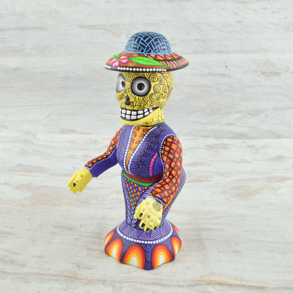 Catrina Dia de Muertos alebrije oaxacan Wood Carving - magiamexica.com