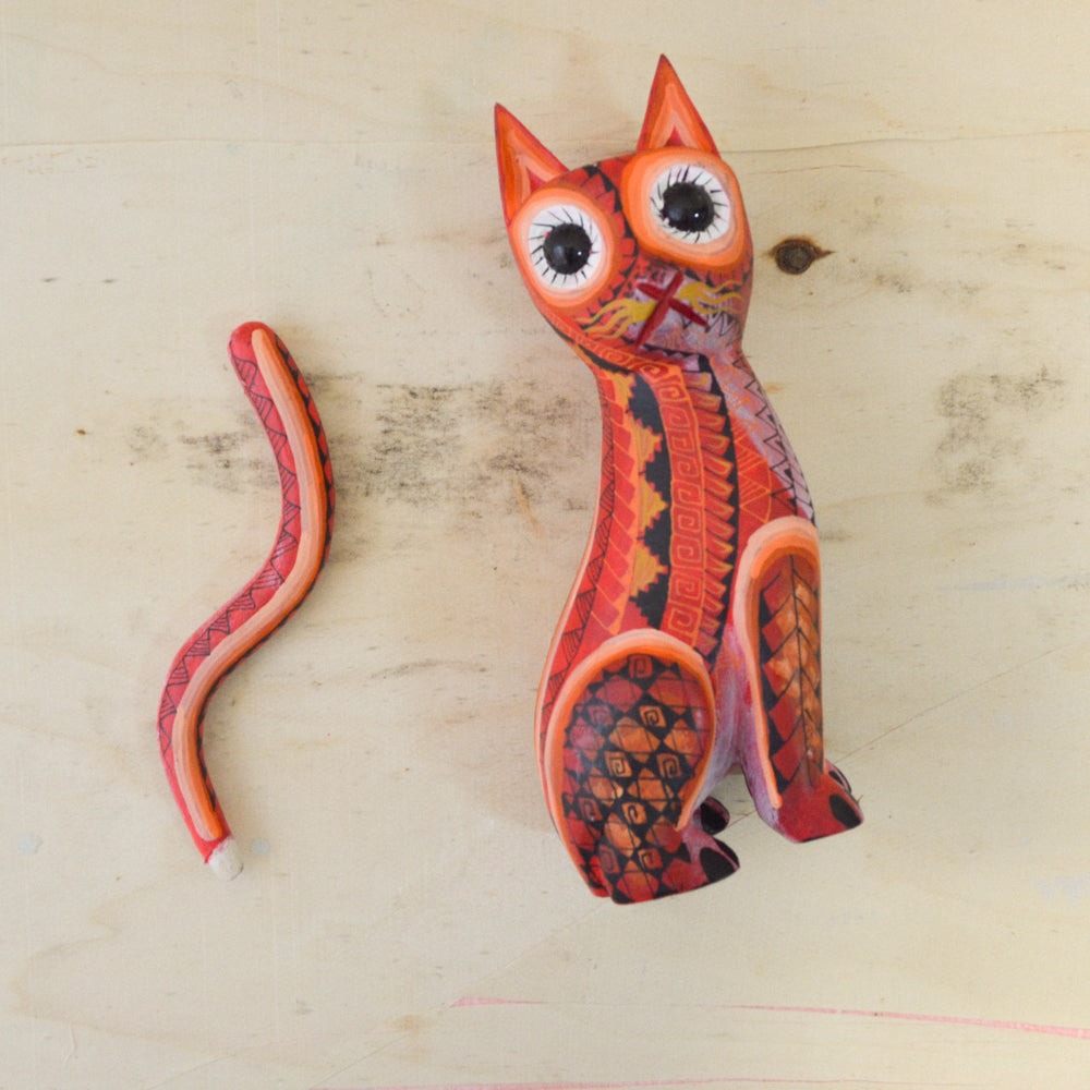 Alebrije Cat Oaxacan Wood Carving - magiamexica.com