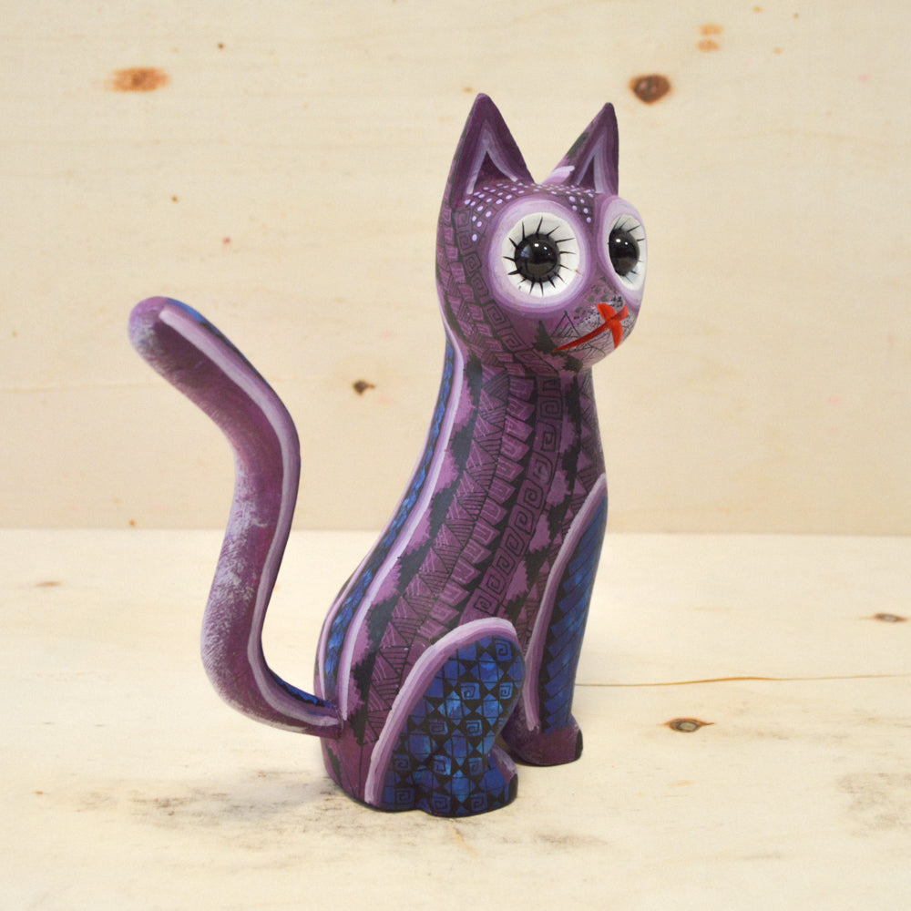 Alebrije Cat Oaxacan Wood Carving - magiamexica.com