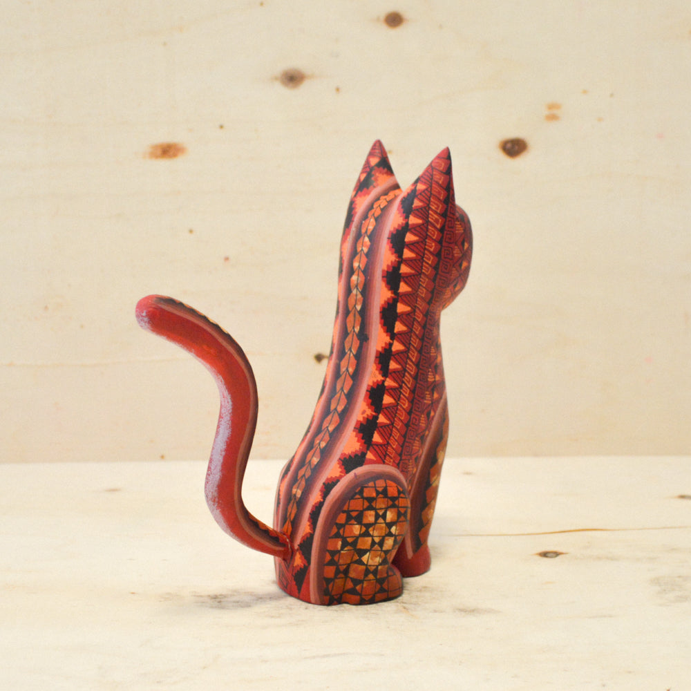 Alebrije Cat Oaxacan Wood Carving - magiamexica.com