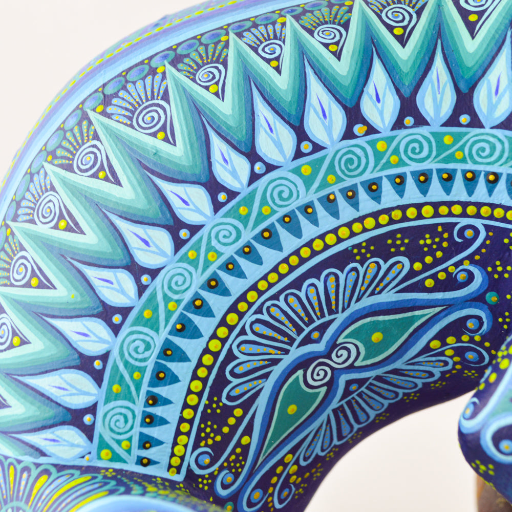 Alebrije Frog Oaxacan Wood Carving - magiamexica.com