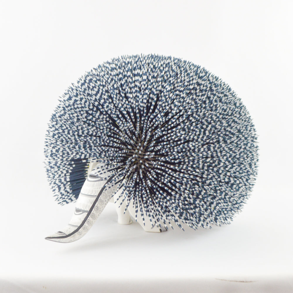 Alebrije Porcupine Oaxacan Wood Carving - magiamexica.com
