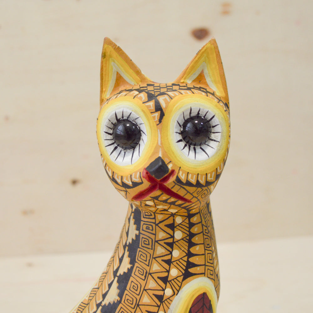 Alebrije Cat Oaxacan Wood Carving - magiamexica.com