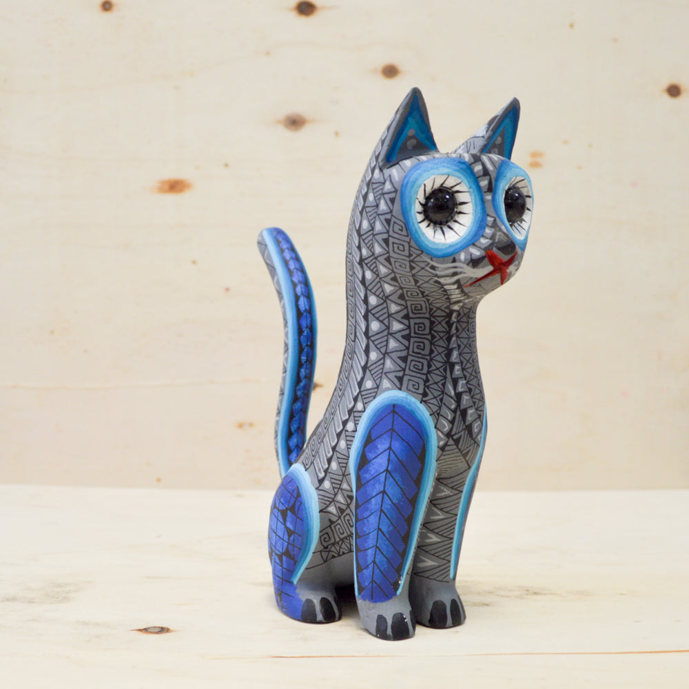 Alebrije Cat Oaxacan Wood Carving - magiamexica.com