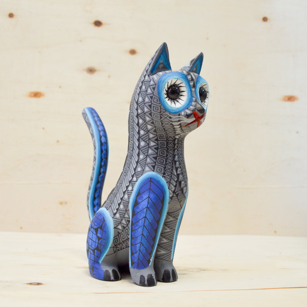 Alebrije Cat Oaxacan Wood Carving - magiamexica.com