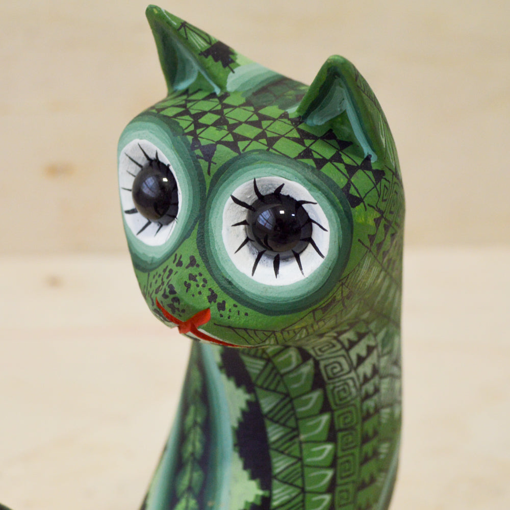 Alebrije Cat Oaxacan Wood Carving - magiamexica.com