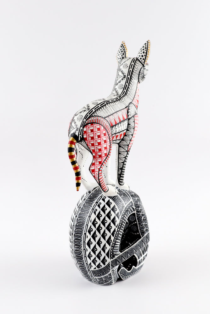 Xoloitzcuintle Alebrije | Oaxacan Wood Carving | Magia Mexica