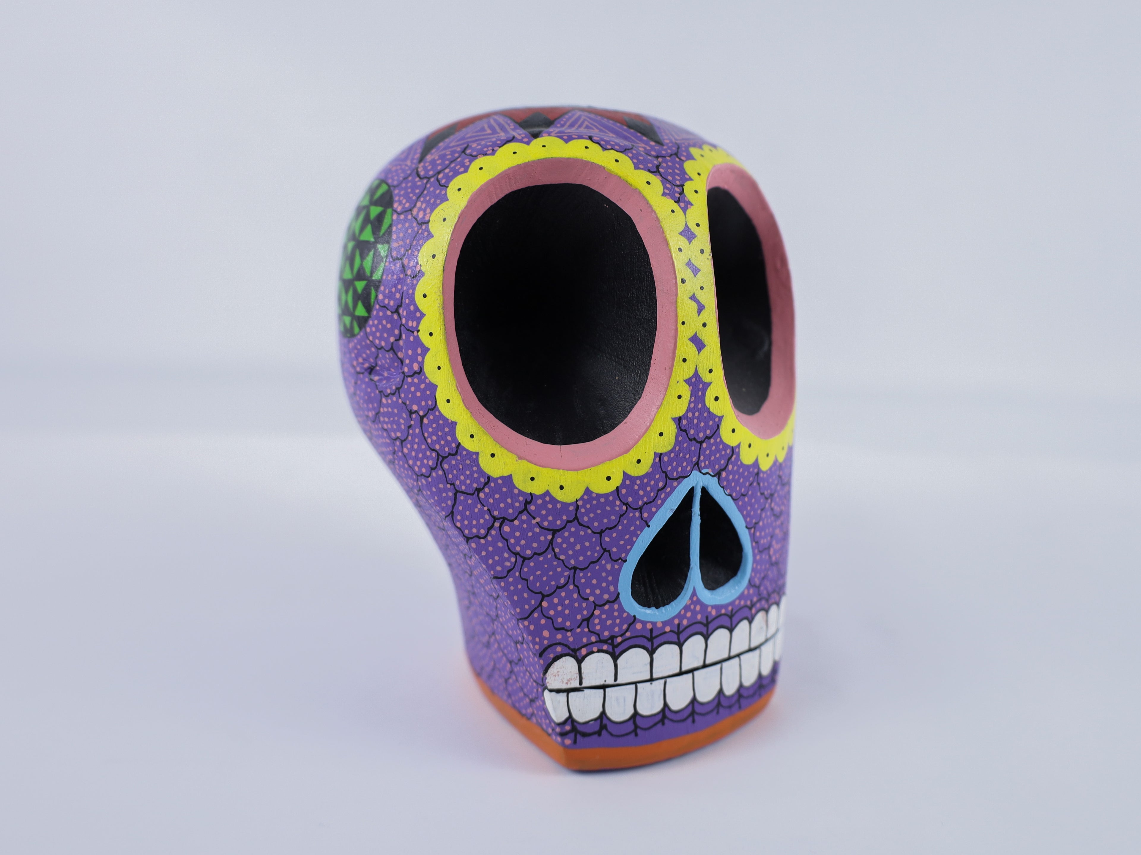 Skull Alebrije Dia de Muertos / Day of the Dead Oaxacan Wood Carving