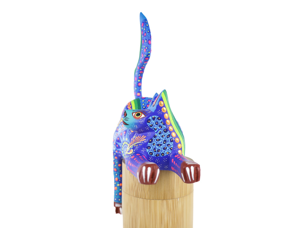 Cat Alebrije | Oaxacan Hand-Painted Copal Wood Carving | Magia Mexica