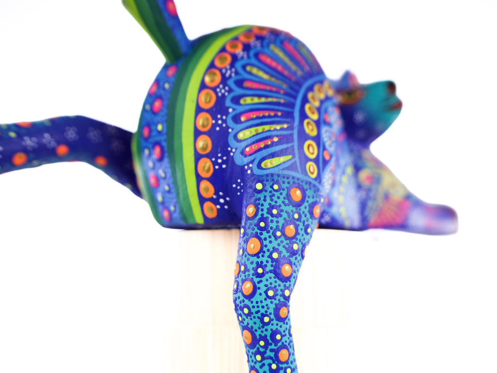 Cat Alebrije | Oaxacan Hand-Painted Copal Wood Carving | Magia Mexica