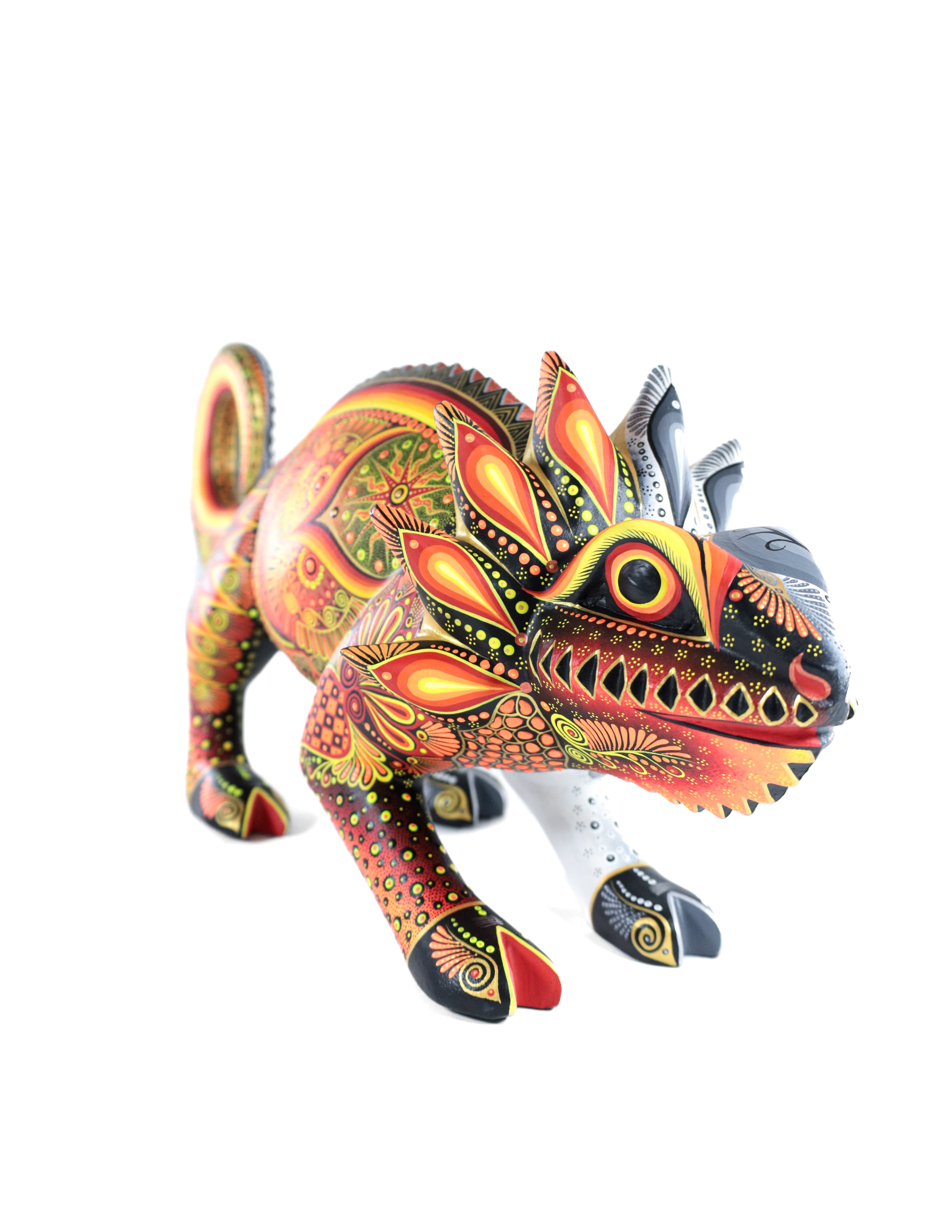 Camaleón Alebrije | Oaxacan Hand-Painted Copal Wood Carving | Magia Mexica