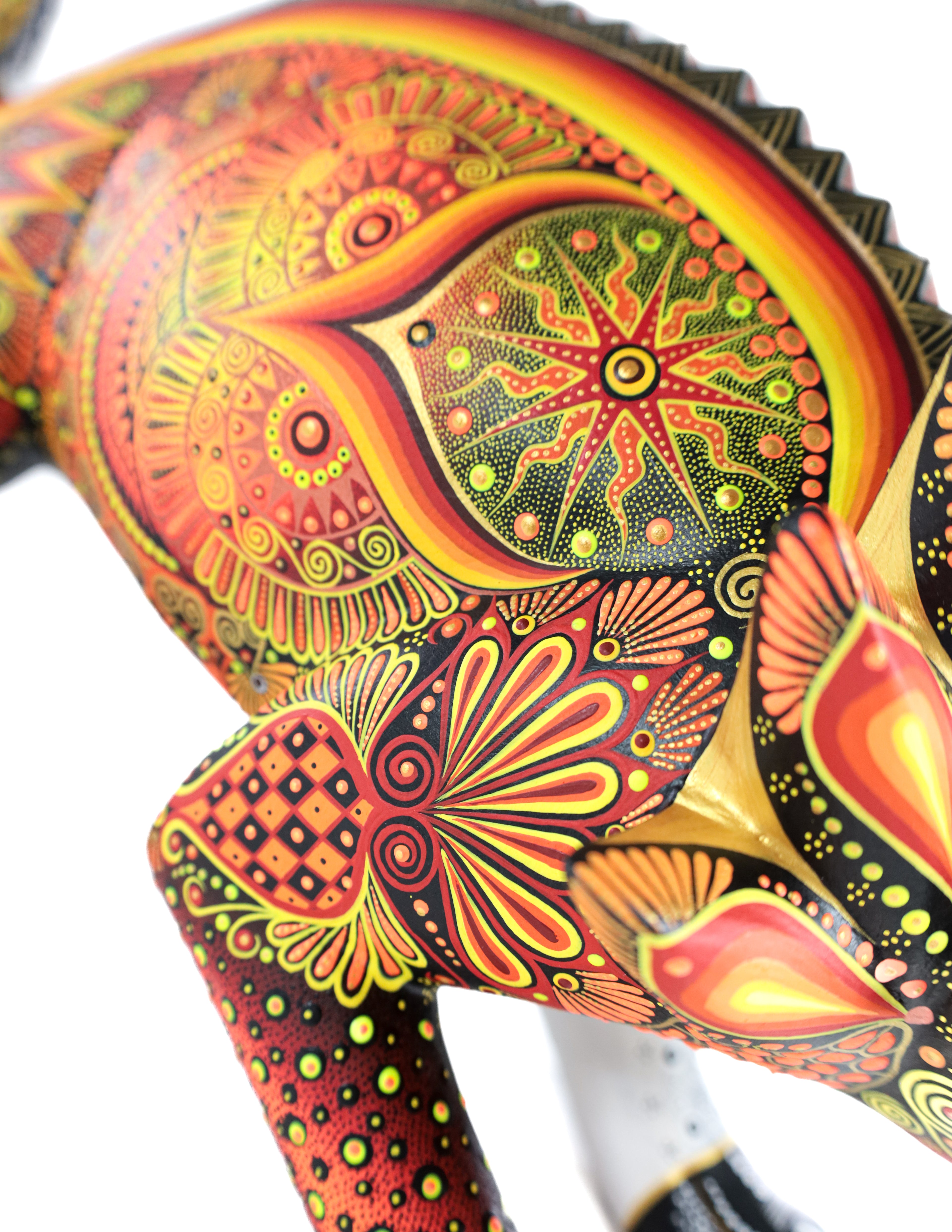 Camaleón Alebrije | Oaxacan Hand-Painted Copal Wood Carving | Magia Mexica