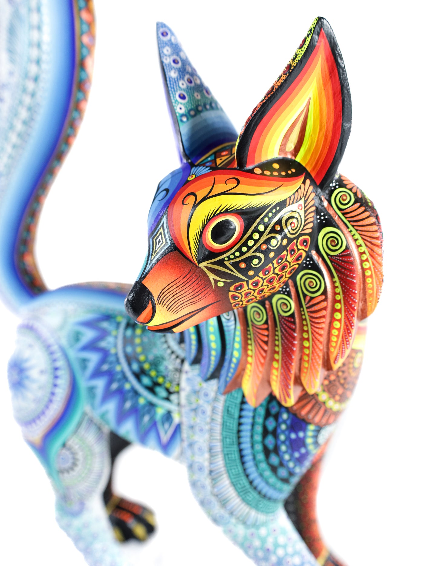Gato Alebrije | Oaxacan Hand-Painted Copal Wood Carving | Magia Mexica
