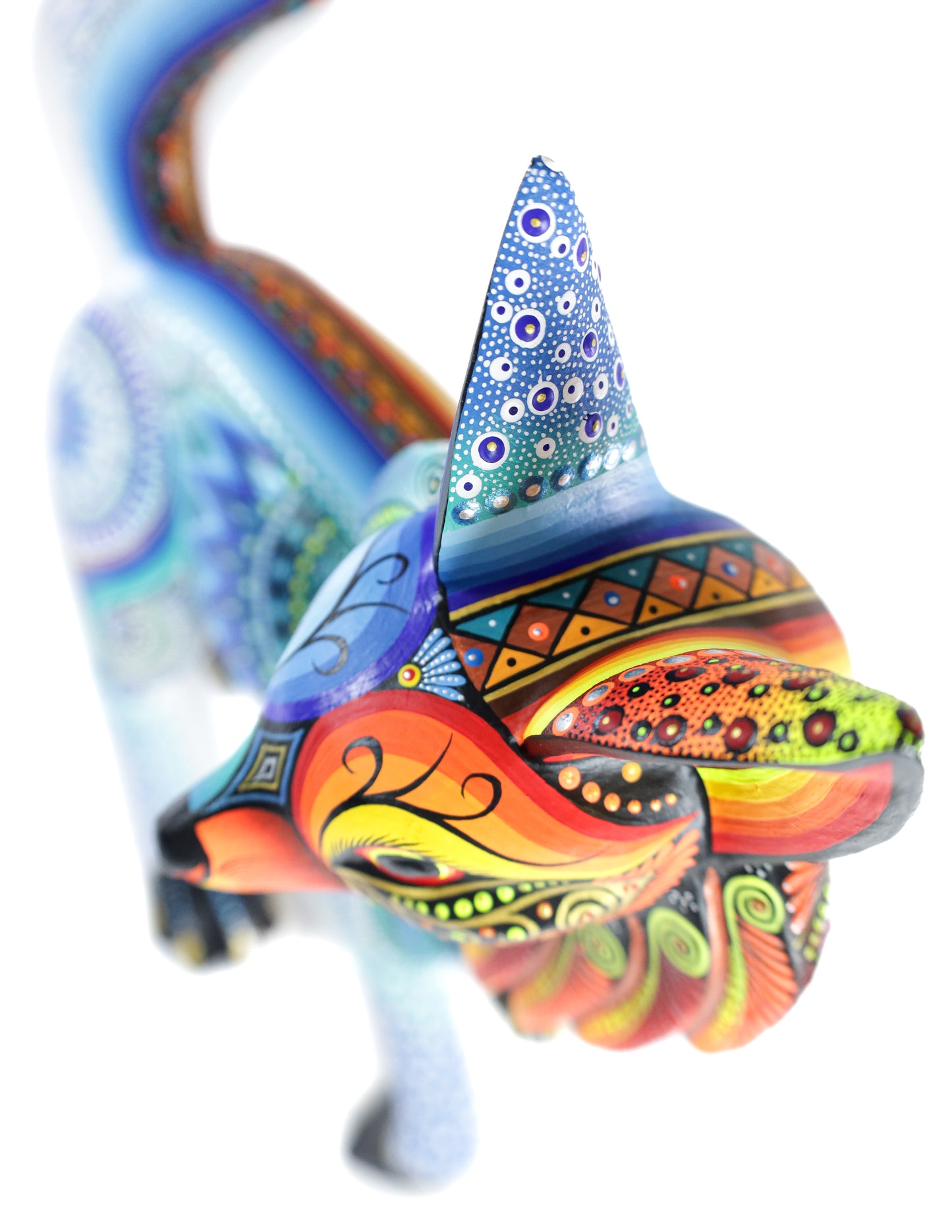 Gato Alebrije | Oaxacan Hand-Painted Copal Wood Carving | Magia Mexica