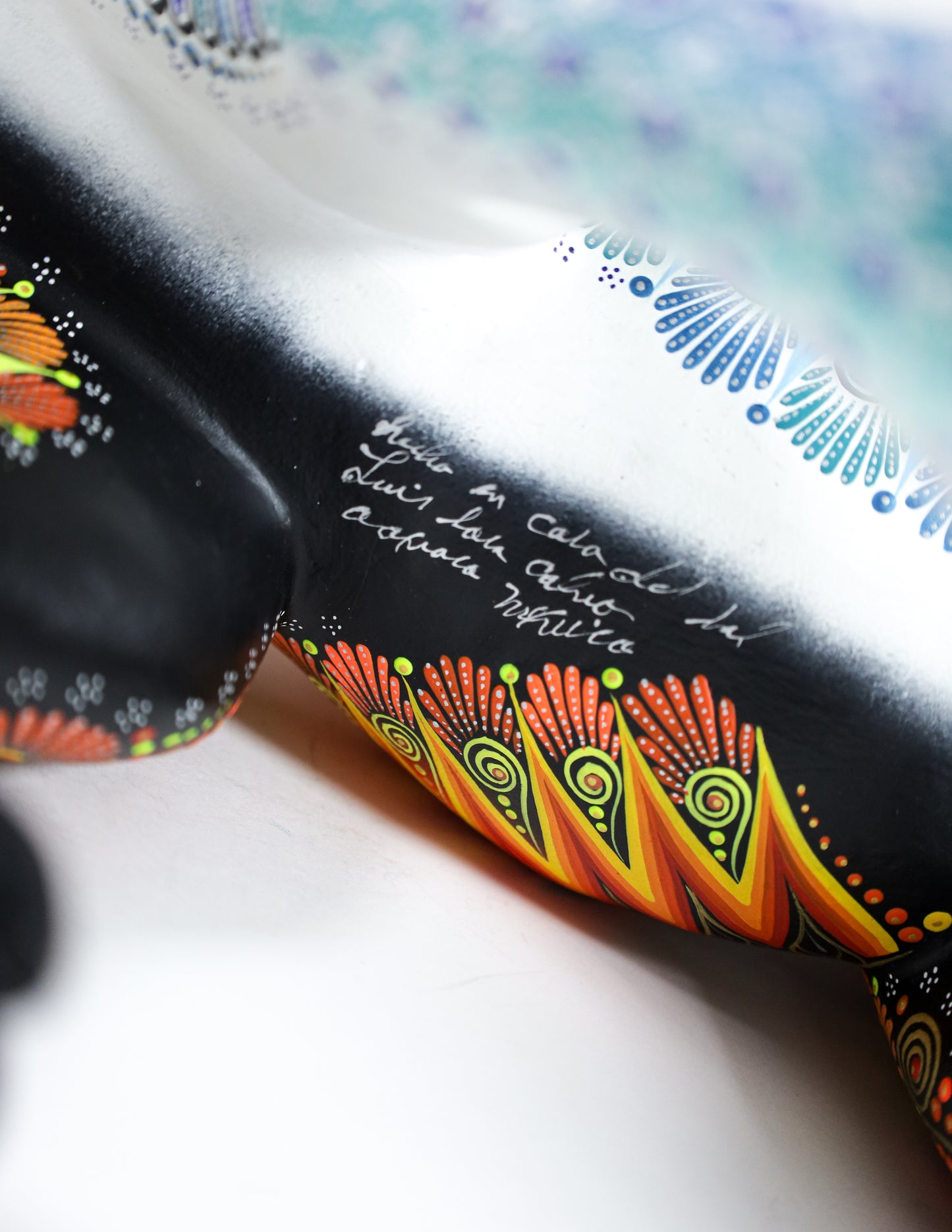 Gato Alebrije | Oaxacan Hand-Painted Copal Wood Carving | Magia Mexica