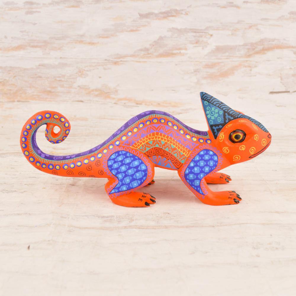 Alebrije Oaxacan Wood Carving Chameleon - Magia Mexica