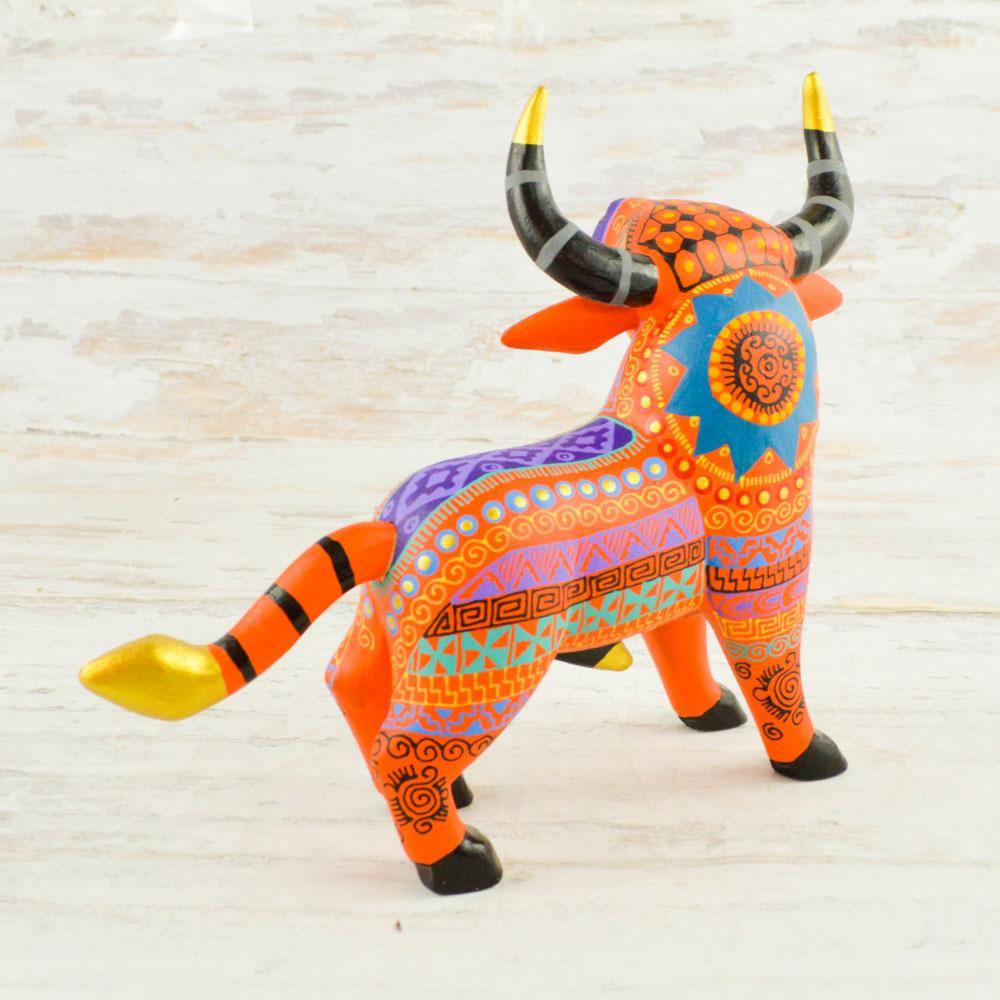 Bull Alebrije Oaxacan Wood Carving - Alebrije Huichol Mexican Folk art magiamexica.com