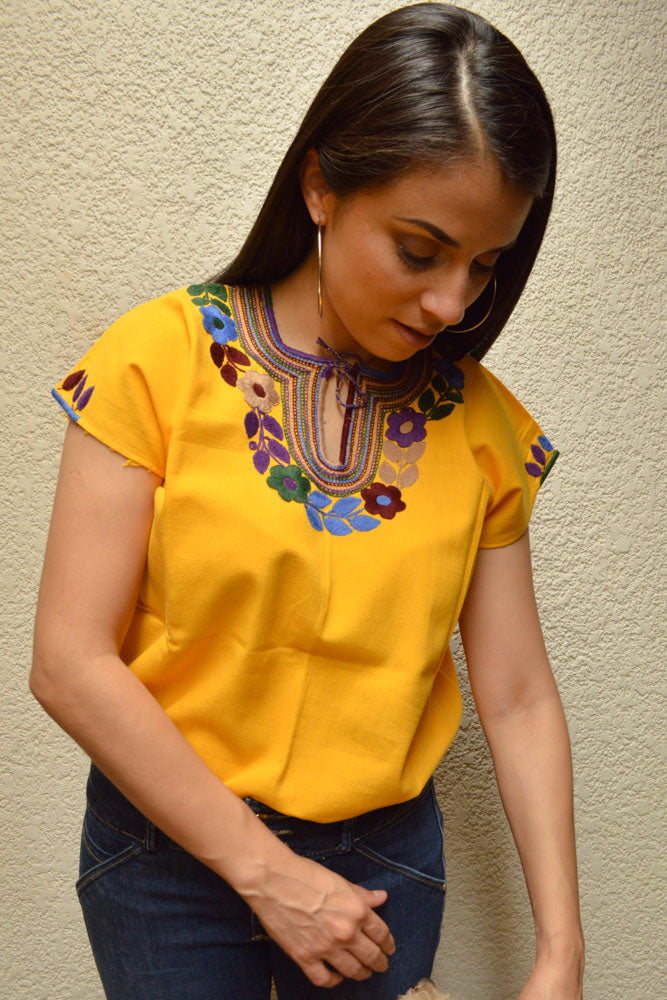 Embroidered Mexican Blouse | Yellow - Alebrije Huichol Mexican Folk art magiamexica.com