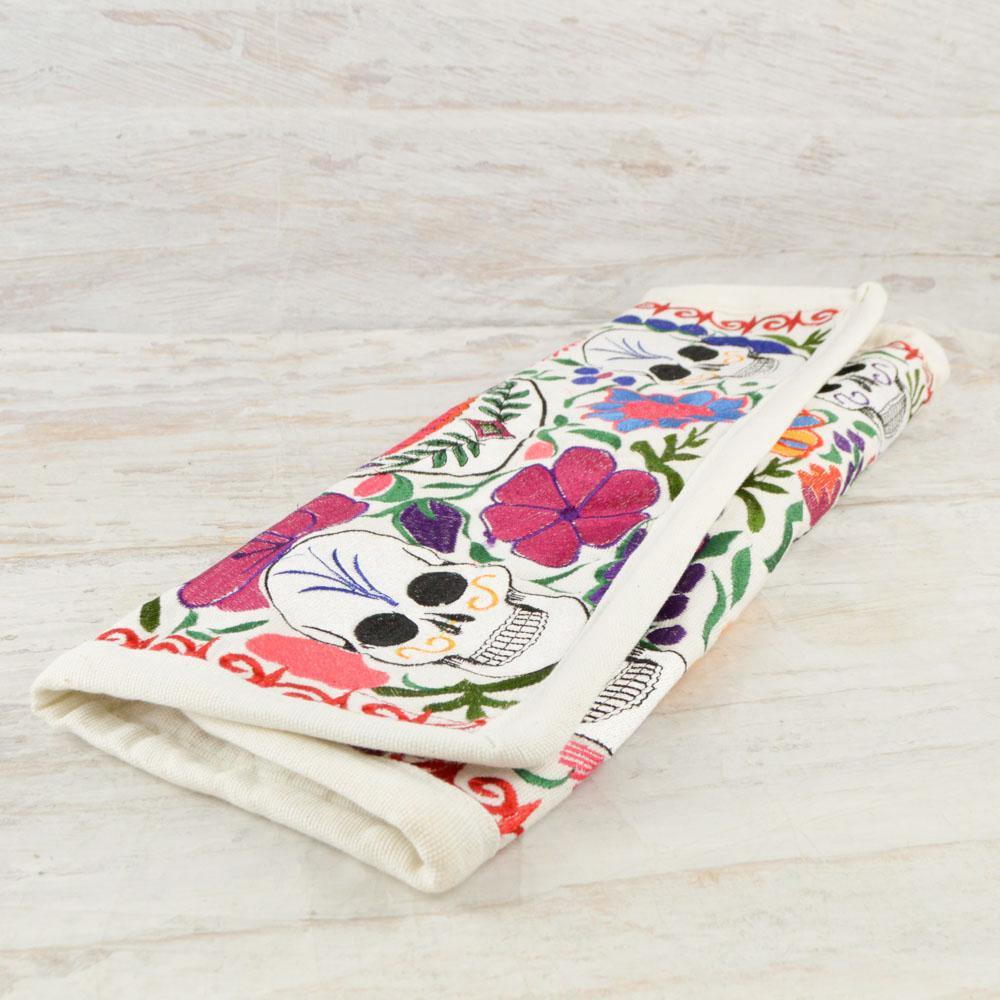 Embroidered Pillow Cover | White 2 - Magia Mexica