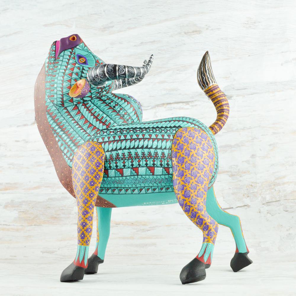 Bull Alebrije Oaxacan Wood Carving - Alebrije Huichol Mexican Folk art magiamexica.com