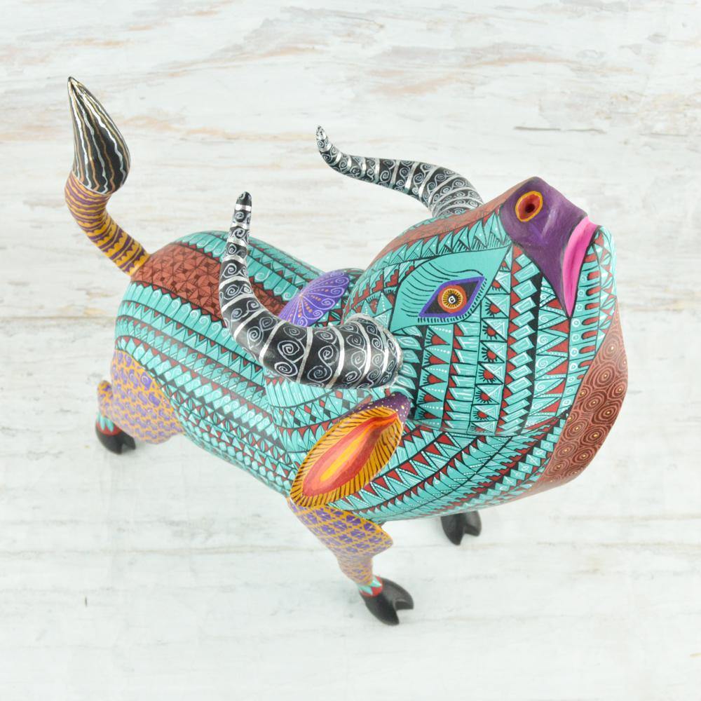 Bull Alebrije Oaxacan Wood Carving - Alebrije Huichol Mexican Folk art magiamexica.com