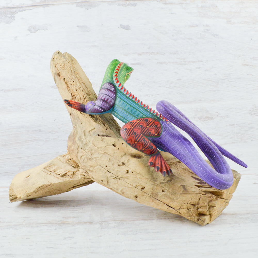 Alebrije Oaxacan Wood Carving Iguana - Magia Mexica