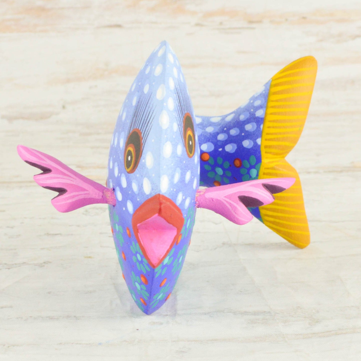 Fish Alebrije Oaxacan Wood Carving - Alebrije Huichol Mexican Folk art magiamexica.com