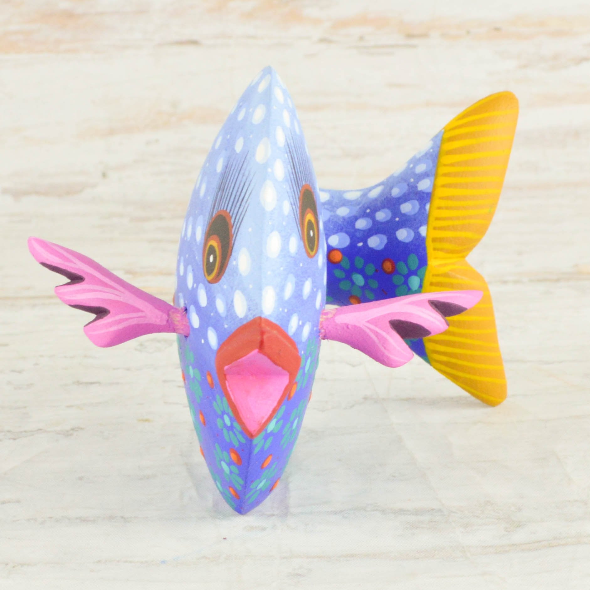 Fish Alebrije Oaxacan Wood Carving - Alebrije Huichol Mexican Folk art magiamexica.com