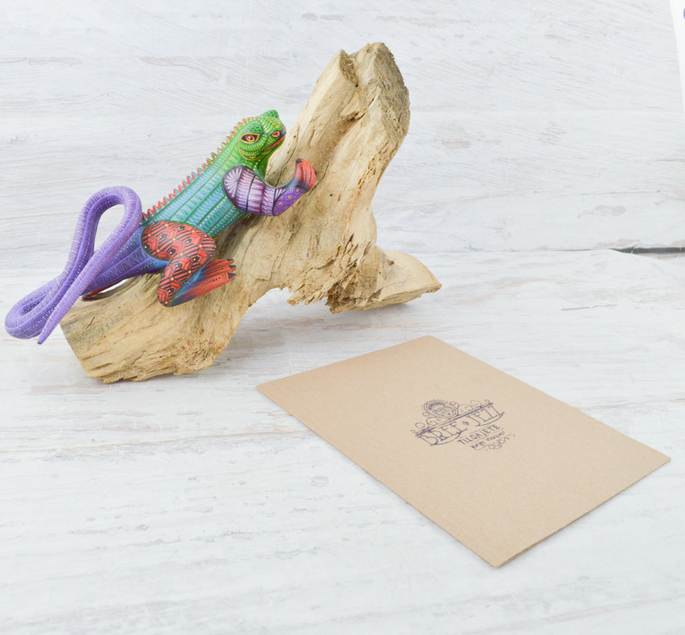 Alebrije Oaxacan Wood Carving Iguana - Magia Mexica