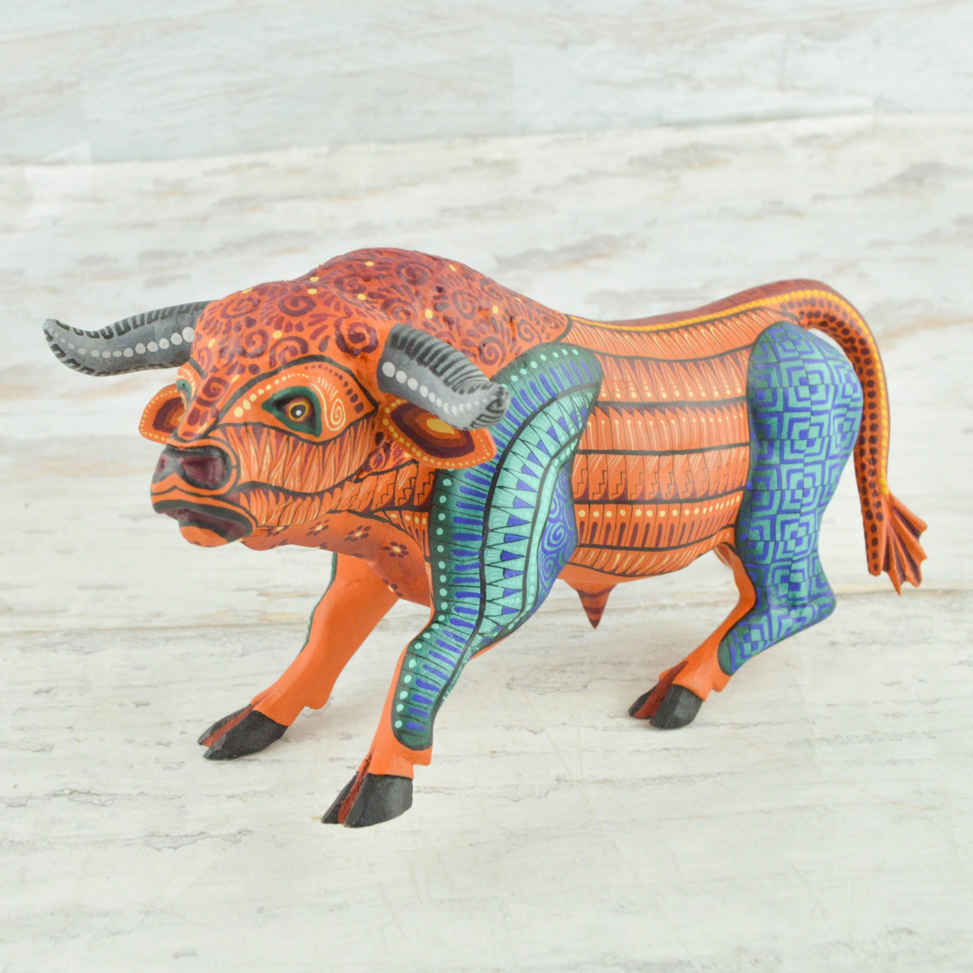 Bull Alebrije Oaxacan Wood Carving - Alebrije Huichol Mexican Folk art magiamexica.com
