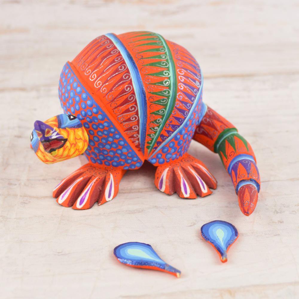 Alebrije Oaxacan Wood Carving Armadillo - Magia Mexica