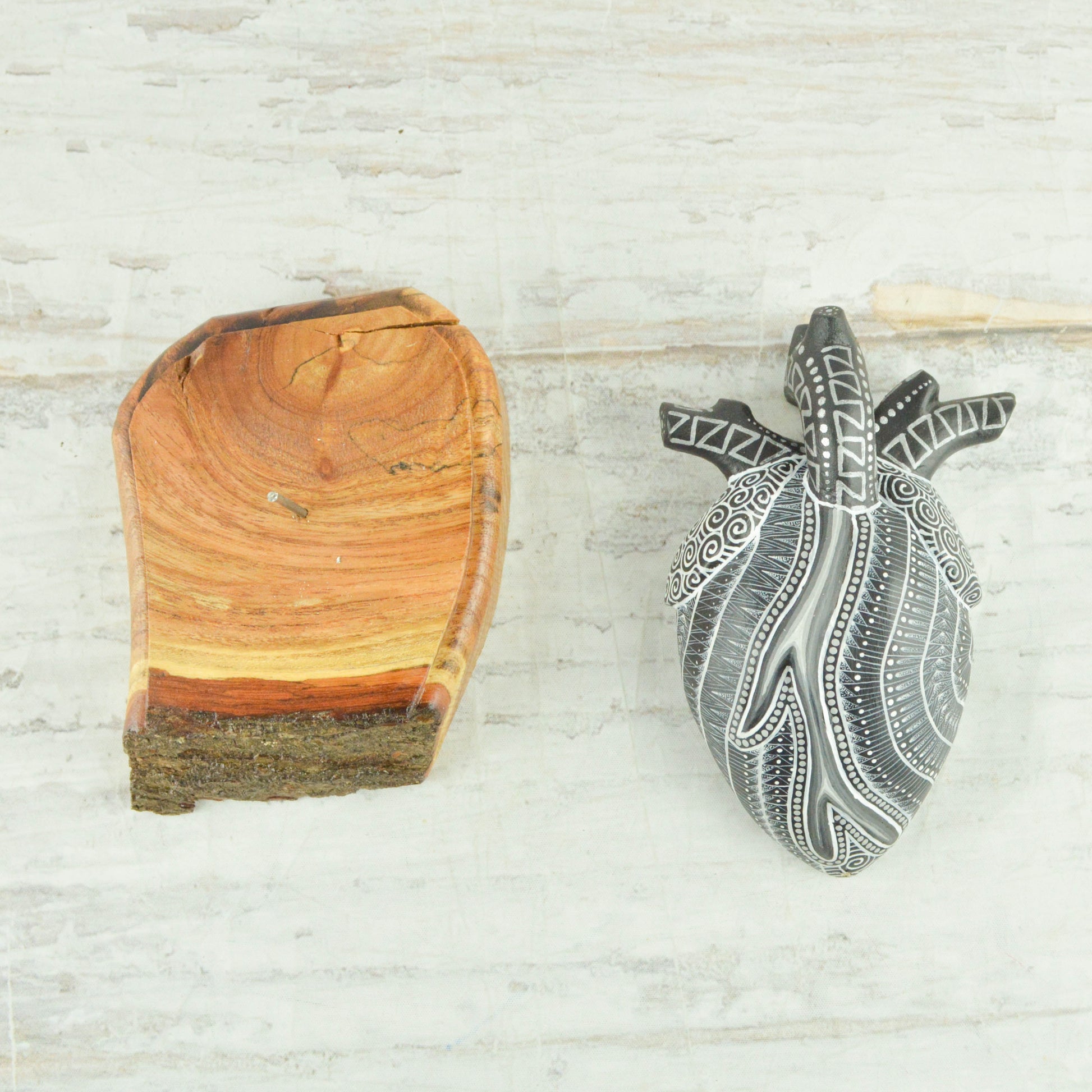 Heart Alebrije Oaxacan Wood Carving - Alebrije Huichol Mexican Folk art magiamexica.com