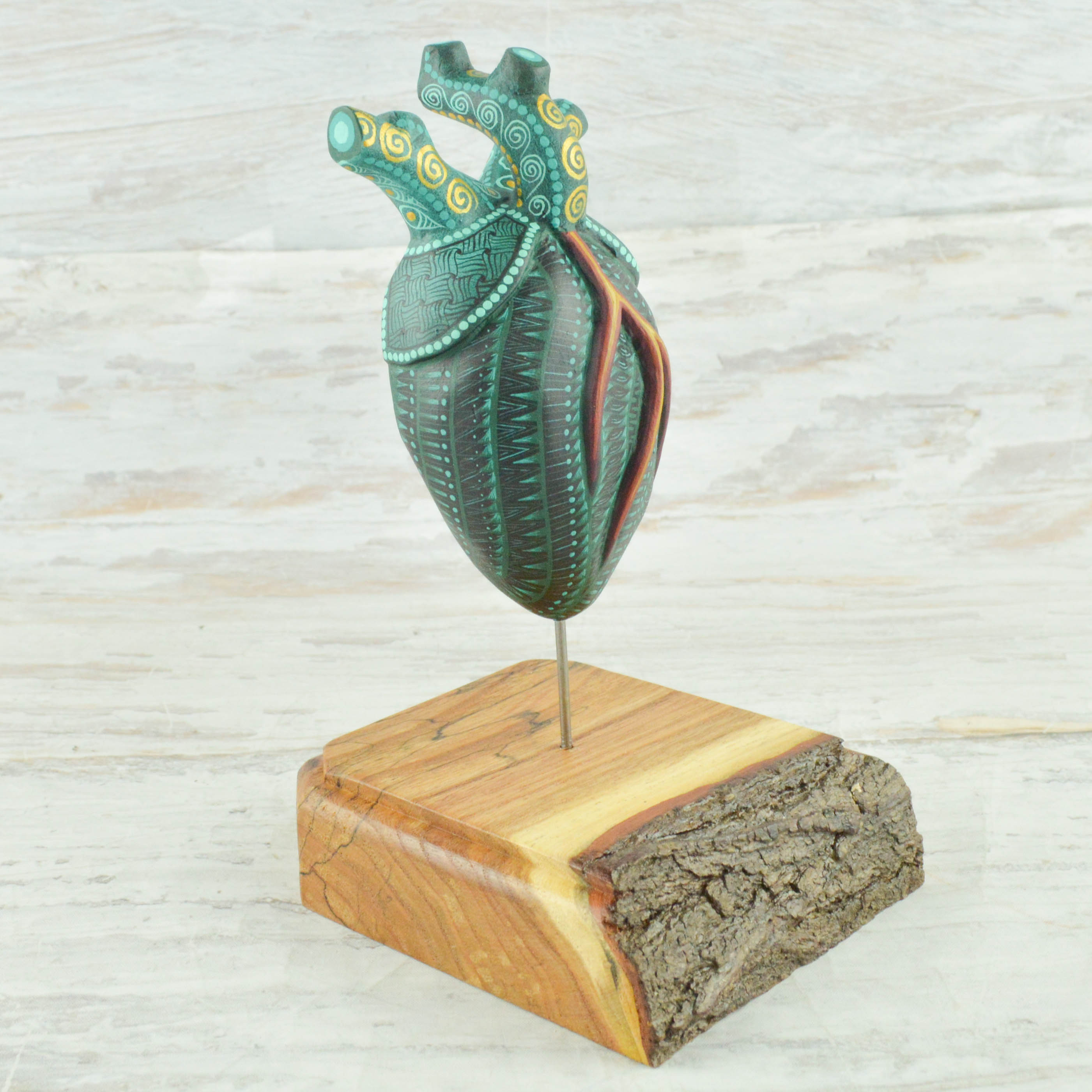 Heart Alebrije Oaxacan Wood Carving - Alebrije Huichol Mexican Folk art magiamexica.com