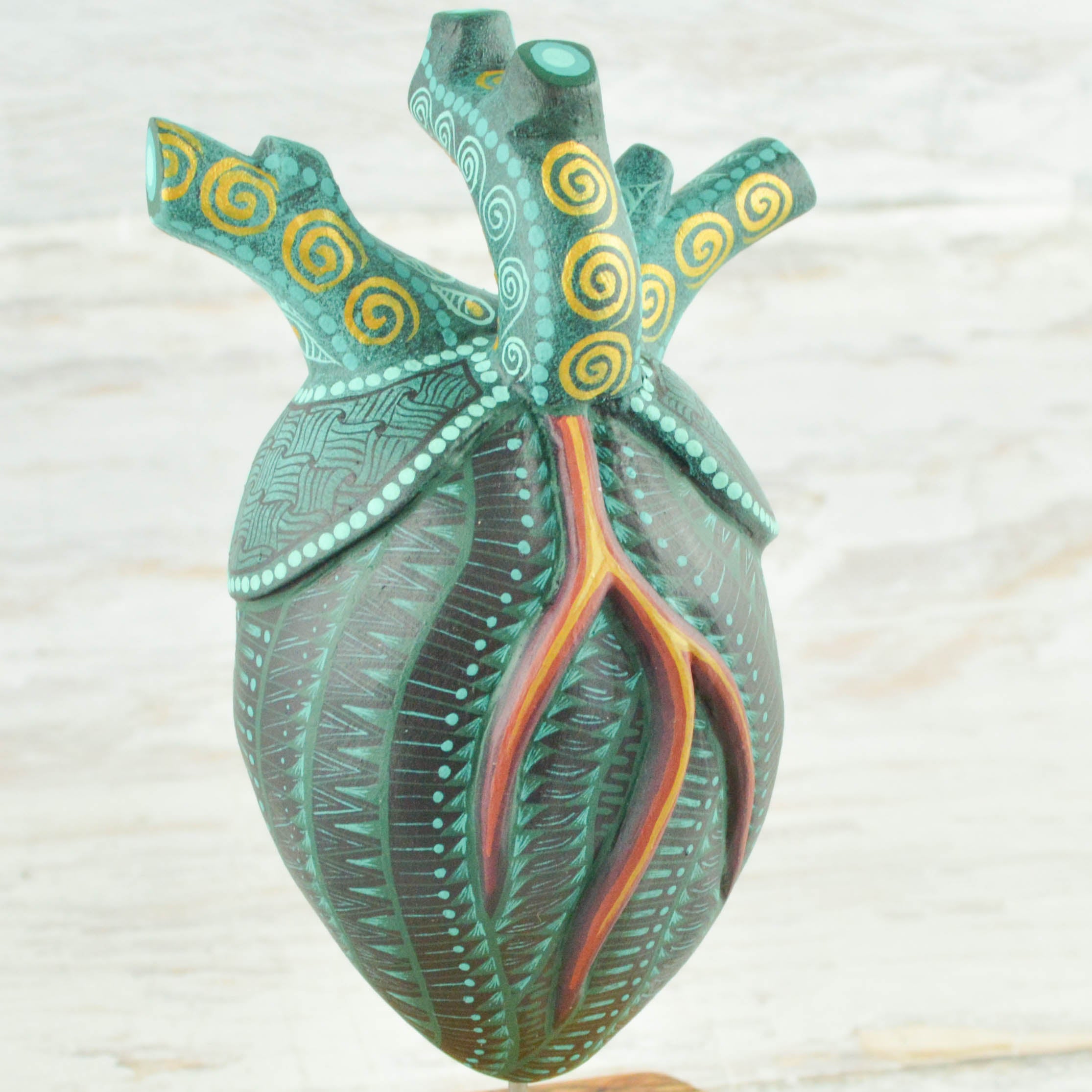 Heart Alebrije Oaxacan Wood Carving - Alebrije Huichol Mexican Folk art magiamexica.com