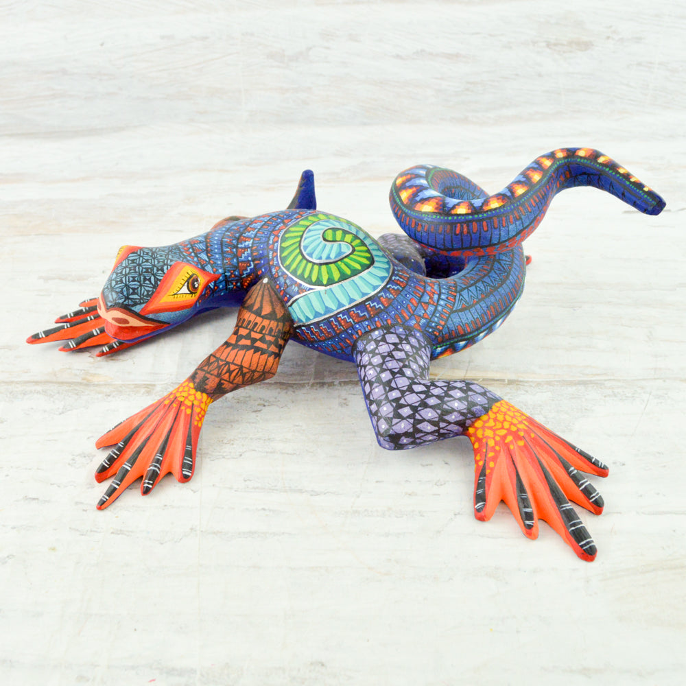 Iguana Alebrije Oaxacan Wood Carving - Magia Mexica