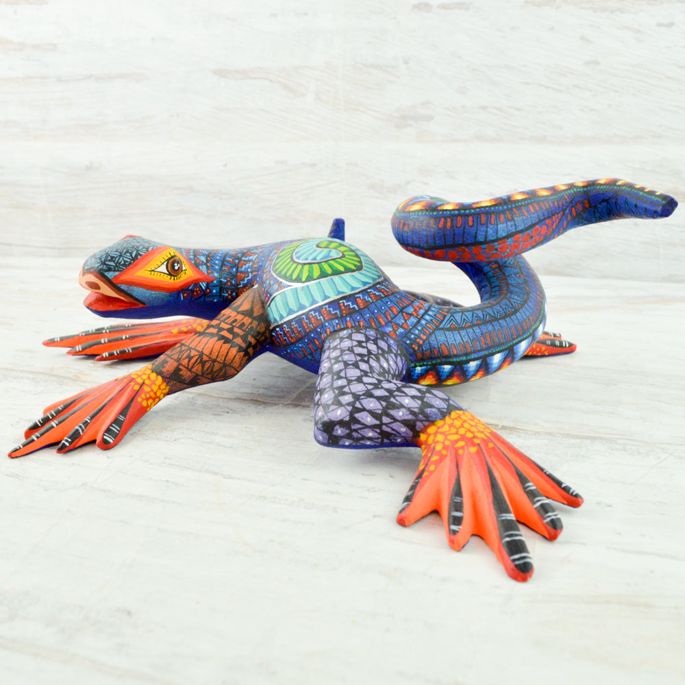Iguana Alebrije Oaxacan Wood Carving - Magia Mexica