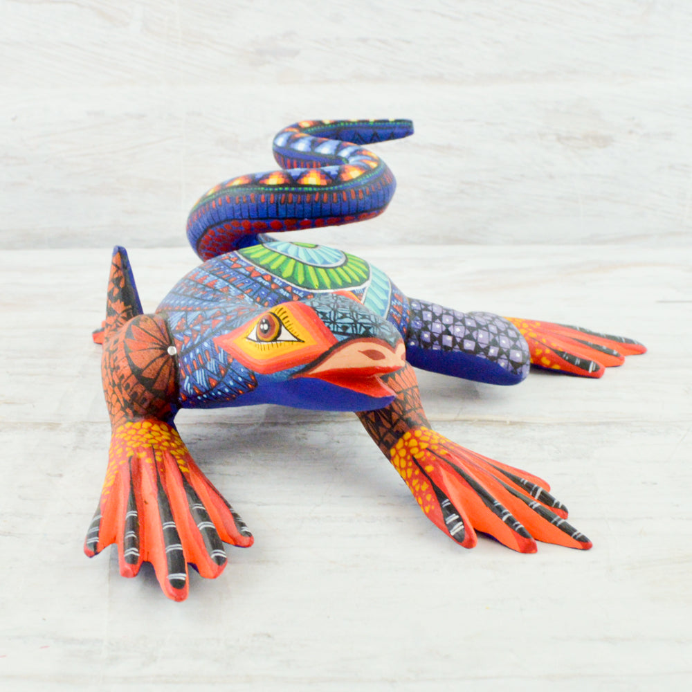 Iguana Alebrije Oaxacan Wood Carving - Magia Mexica
