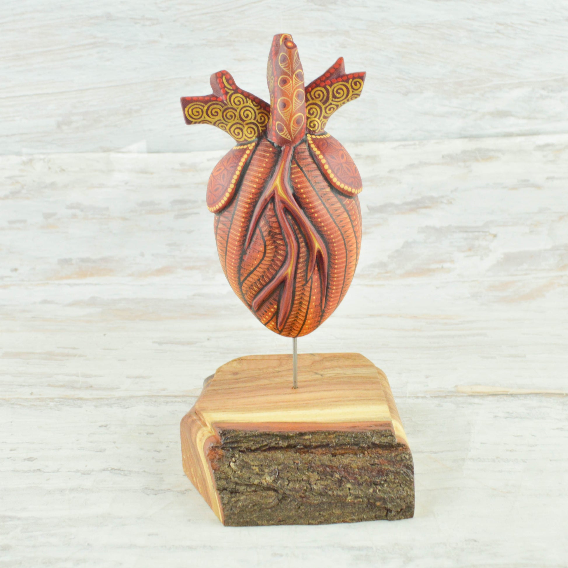 Heart Alebrije Oaxacan Wood Carving - Alebrije Huichol Mexican Folk art magiamexica.com