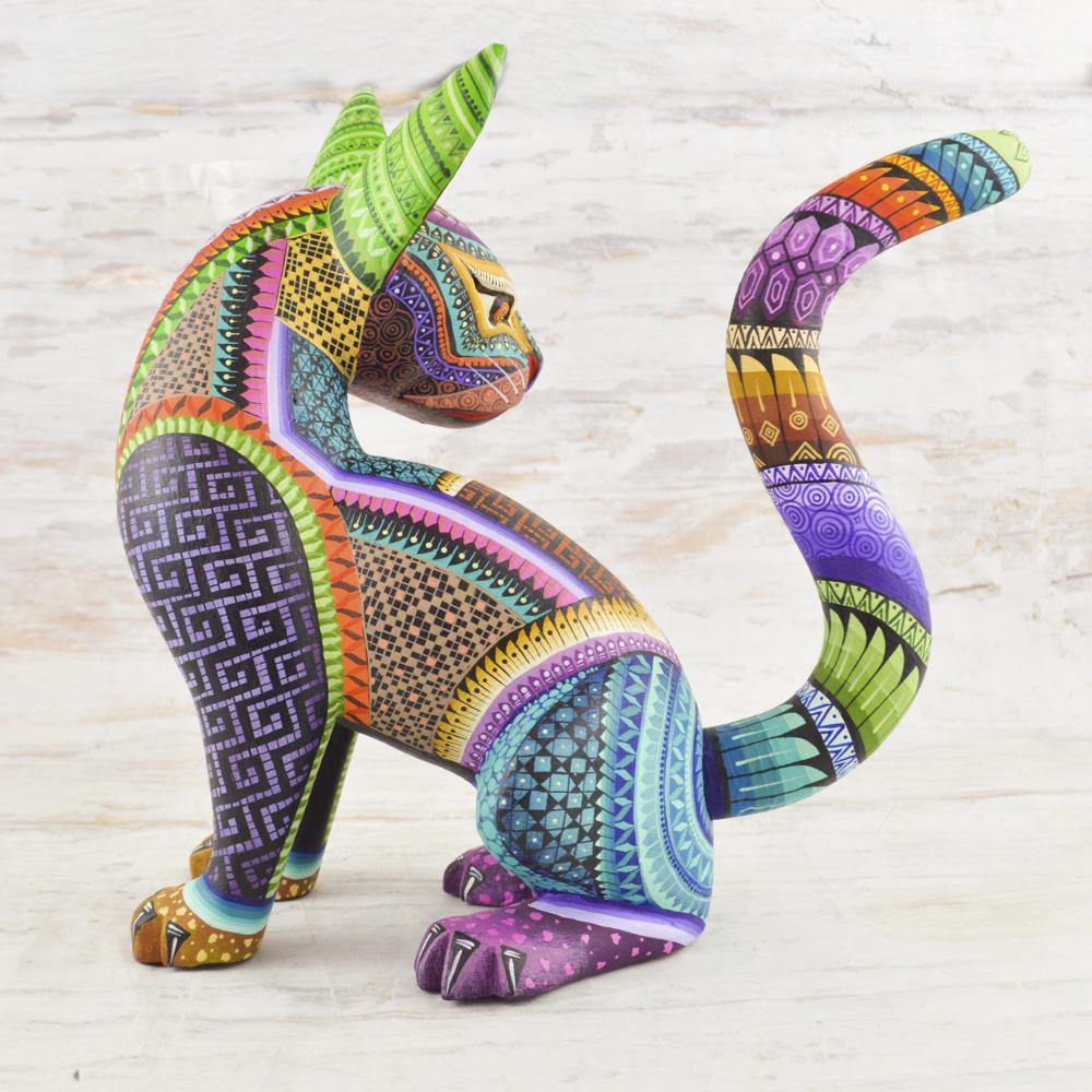 Alebrije Oaxacan Wood Carving Cat - Magia Mexica
