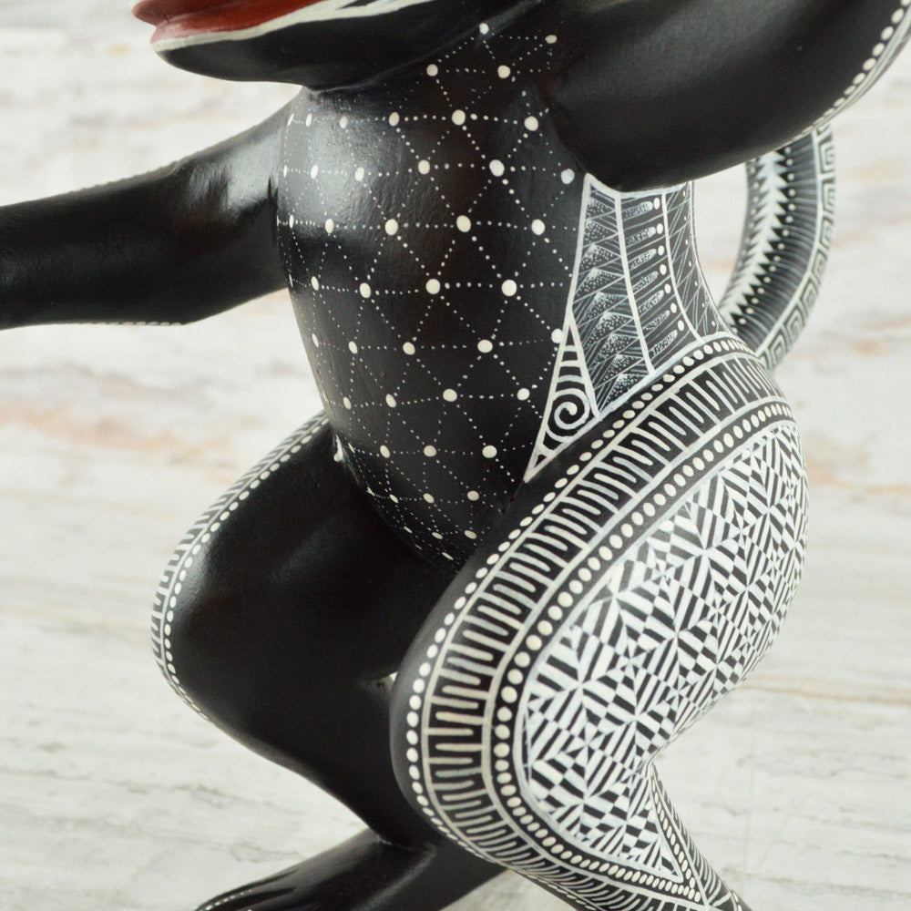 Monkey Alebrije Oaxacan Wood Carving - Alebrije Huichol Mexican Folk art magiamexica.com