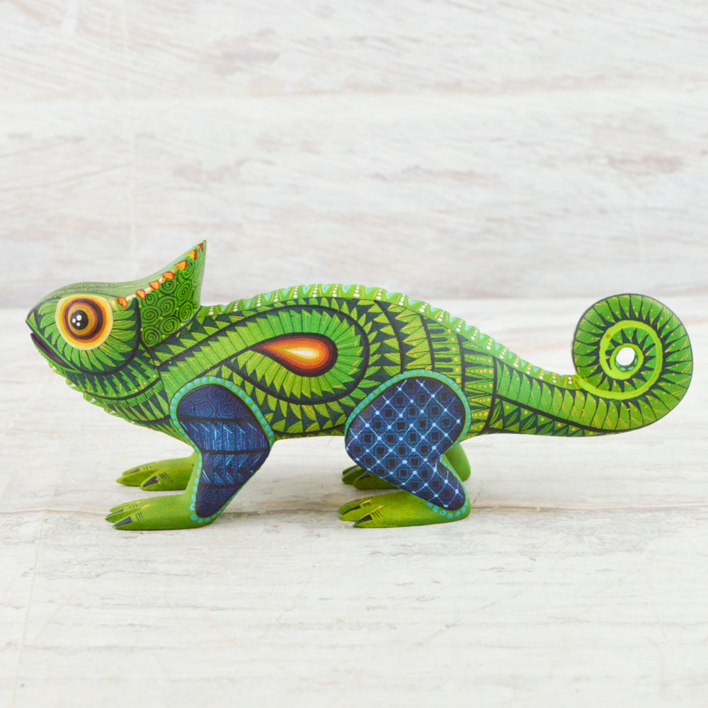 Chameleon Alebrije Fragile Artpiece - Magia Mexica 