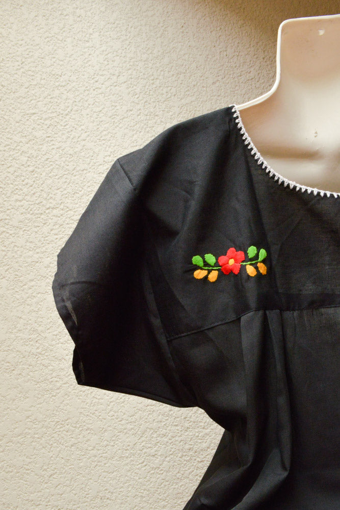 Embroidered Mexican Dress | Black - Alebrije Huichol Mexican Folk art magiamexica.com
