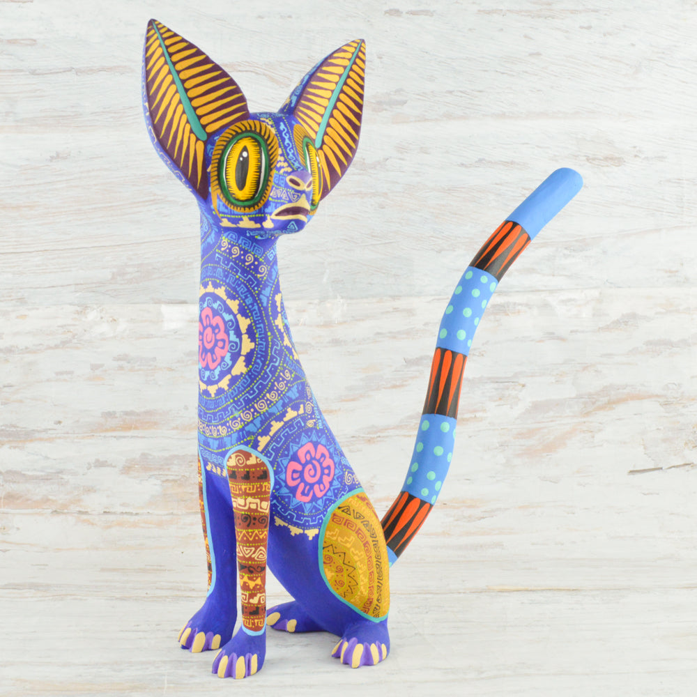 Cat Alebrije Oaxacan Wood Carving - Alebrije Huichol Mexican Folk art magiamexica.com