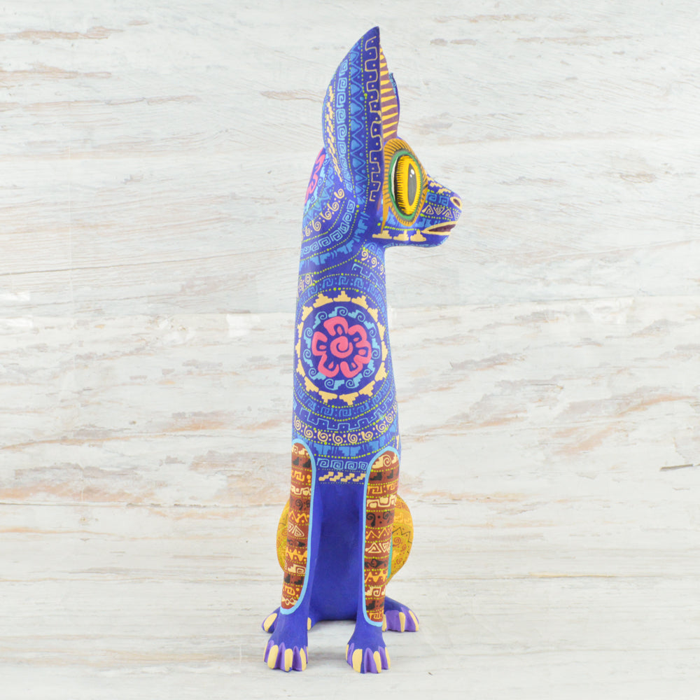 Cat Alebrije Oaxacan Wood Carving - Alebrije Huichol Mexican Folk art magiamexica.com