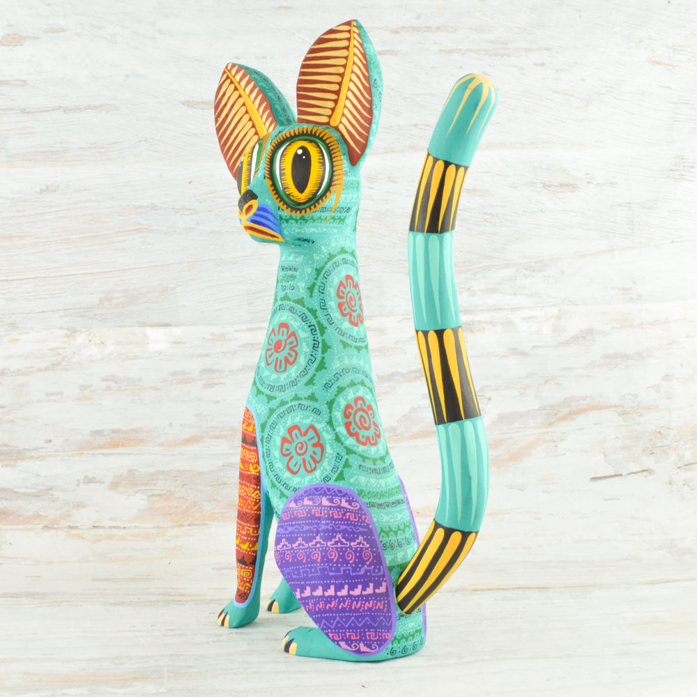 Cat Alebrije Oaxacan Wood Carving - Alebrije Huichol Mexican Folk art magiamexica.com