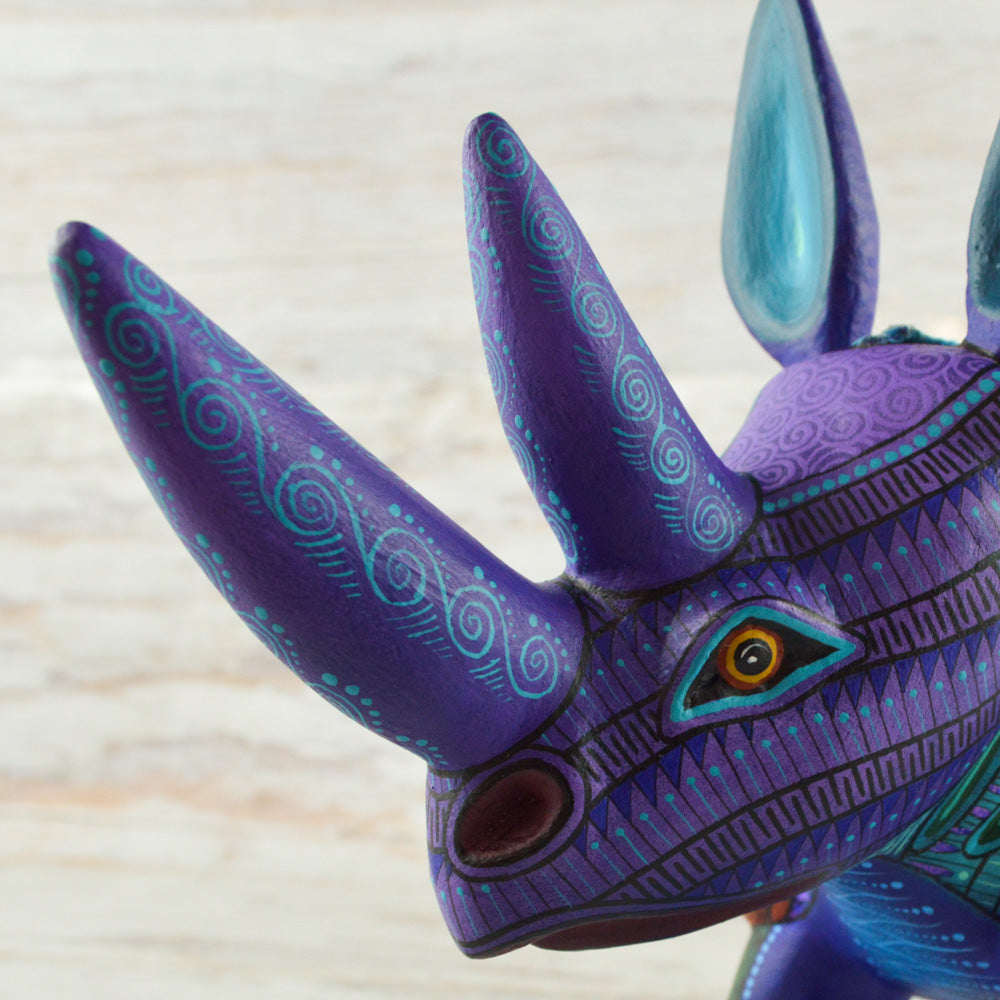 Rhino Alebrije Oaxacan Wood Carving - Alebrije Huichol Mexican Folk art magiamexica.com