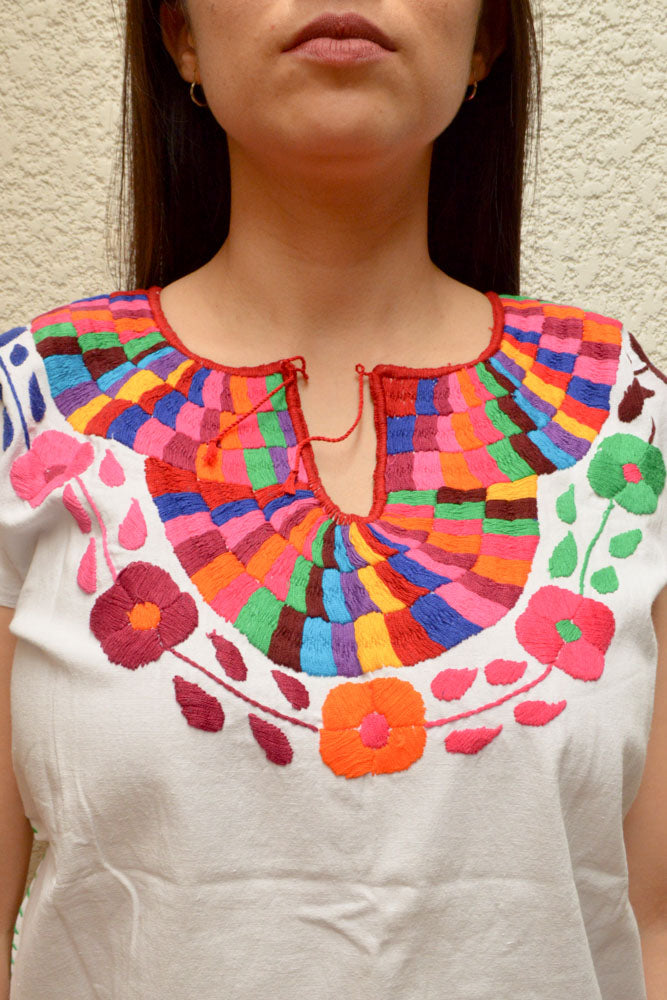 Embroidered Mexican Blouse | White - Alebrije Huichol Mexican Folk art magiamexica.com