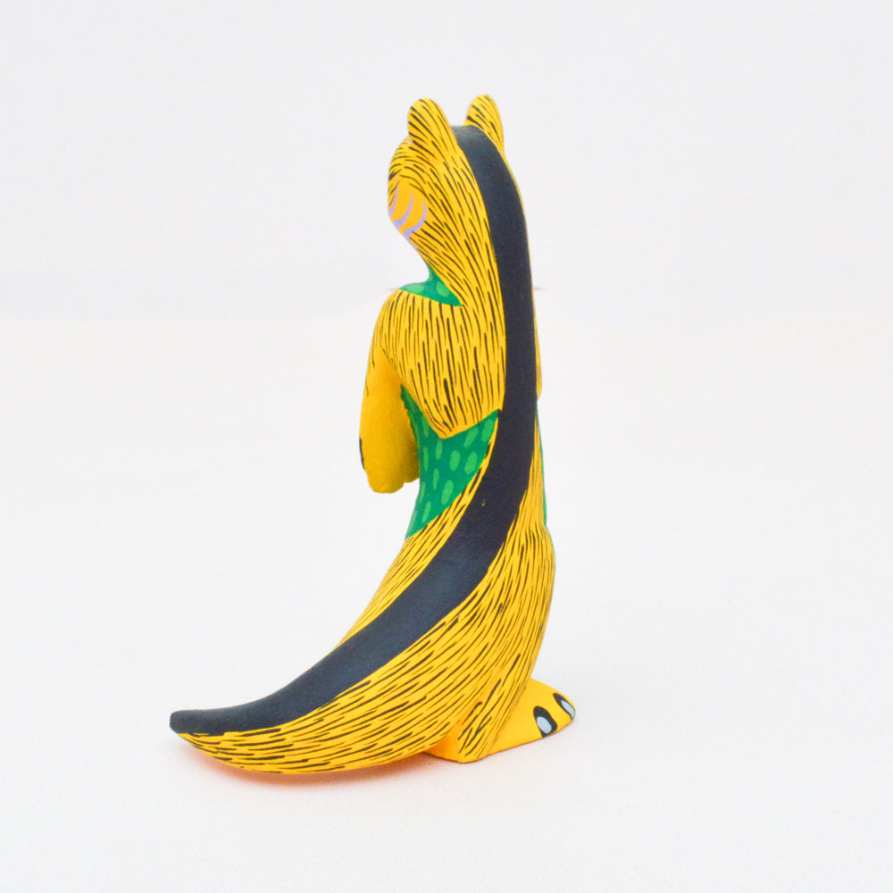 Otter Alebrije Oaxacan Wood Carving - Magia Mexica